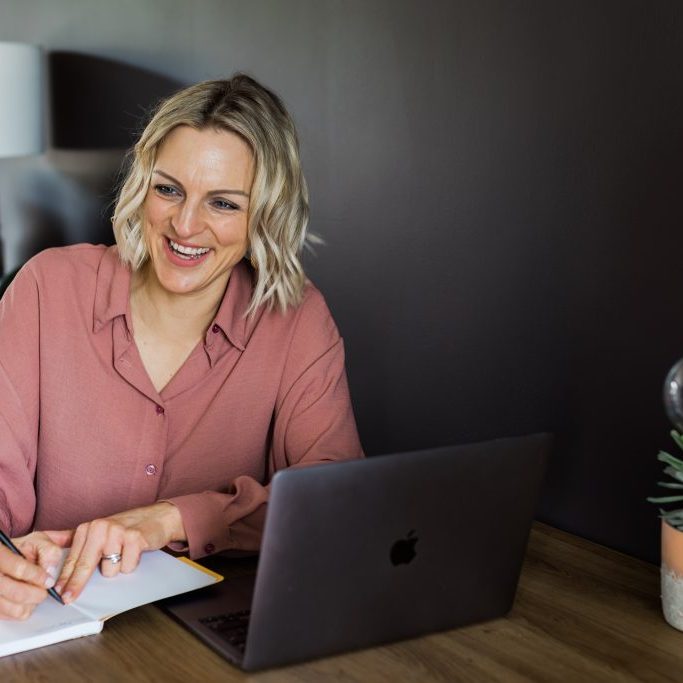 Kellie Simpson writing an invoicing process guide