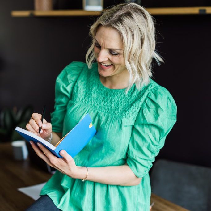 Hiring a legal VA - Kellie in green